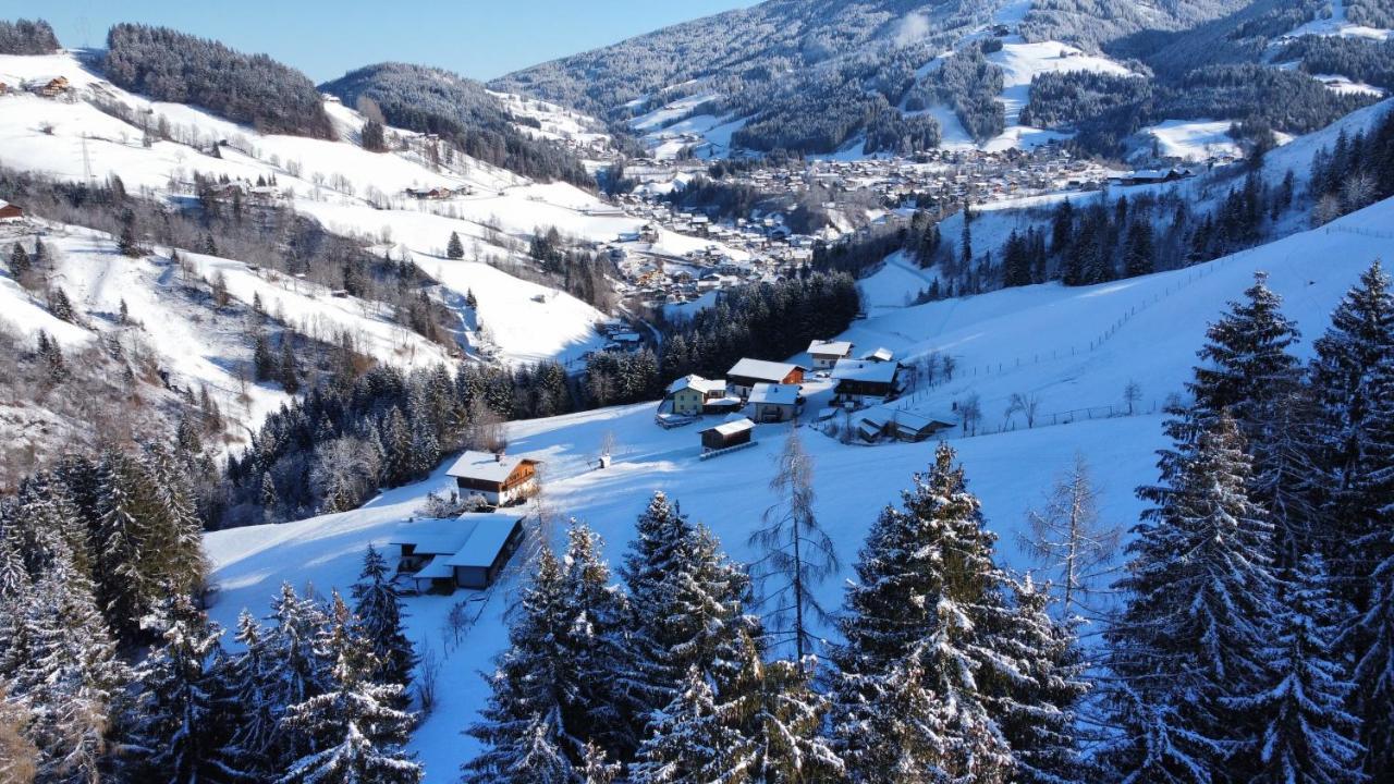 Schrahlehen Bed and Breakfast Wagrain Exteriör bild