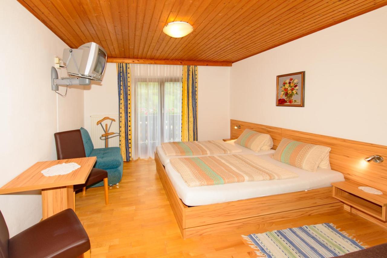 Schrahlehen Bed and Breakfast Wagrain Exteriör bild