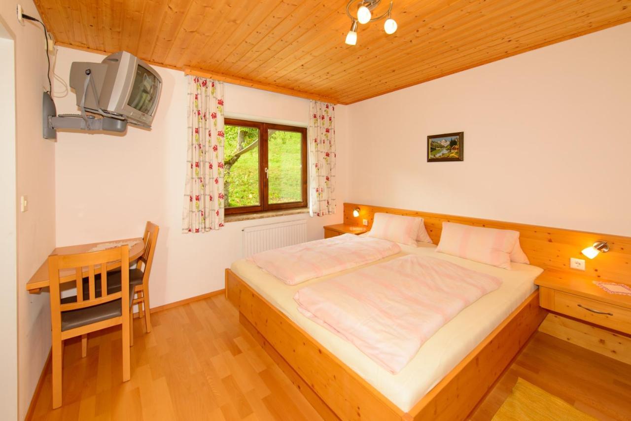 Schrahlehen Bed and Breakfast Wagrain Exteriör bild