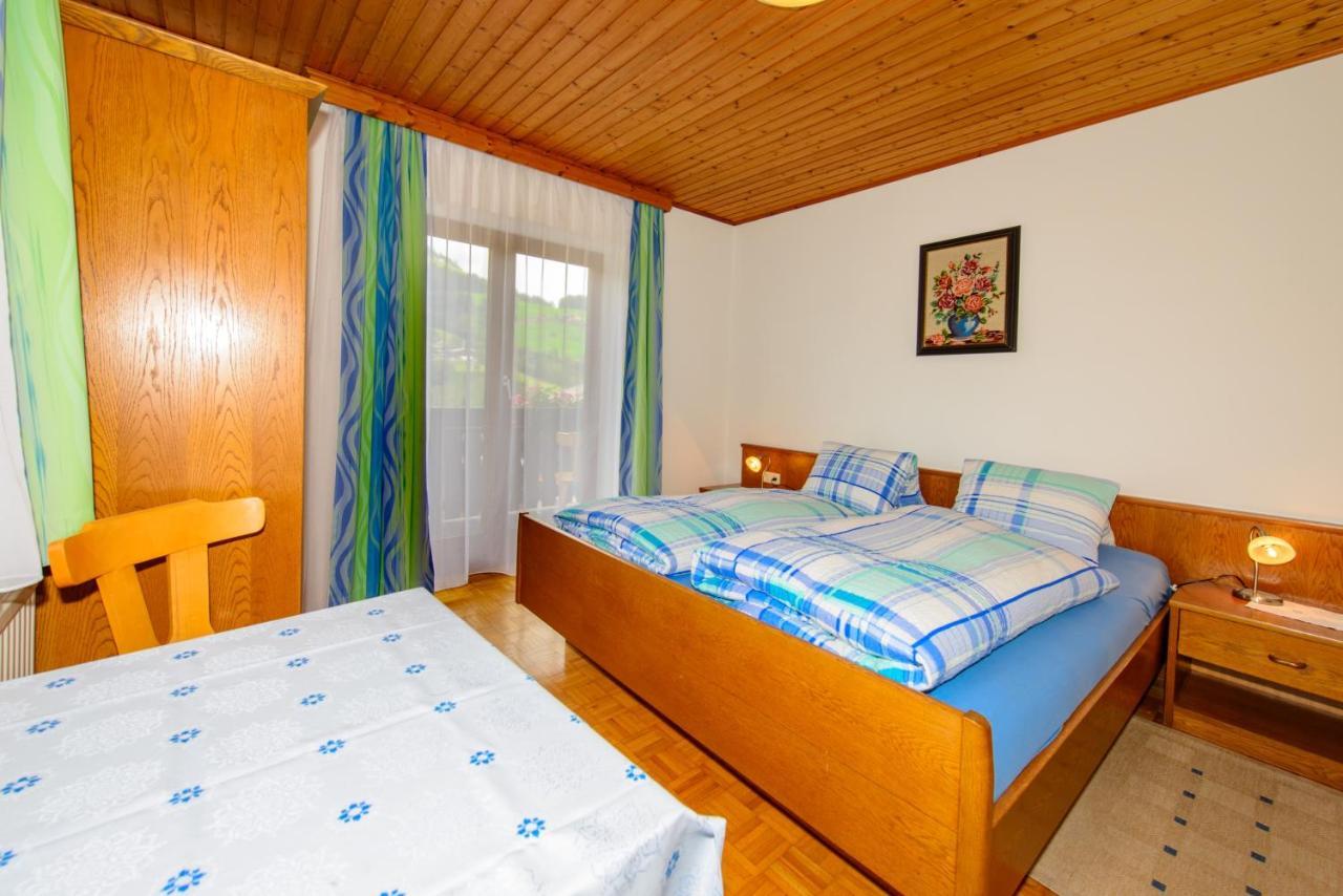 Schrahlehen Bed and Breakfast Wagrain Exteriör bild