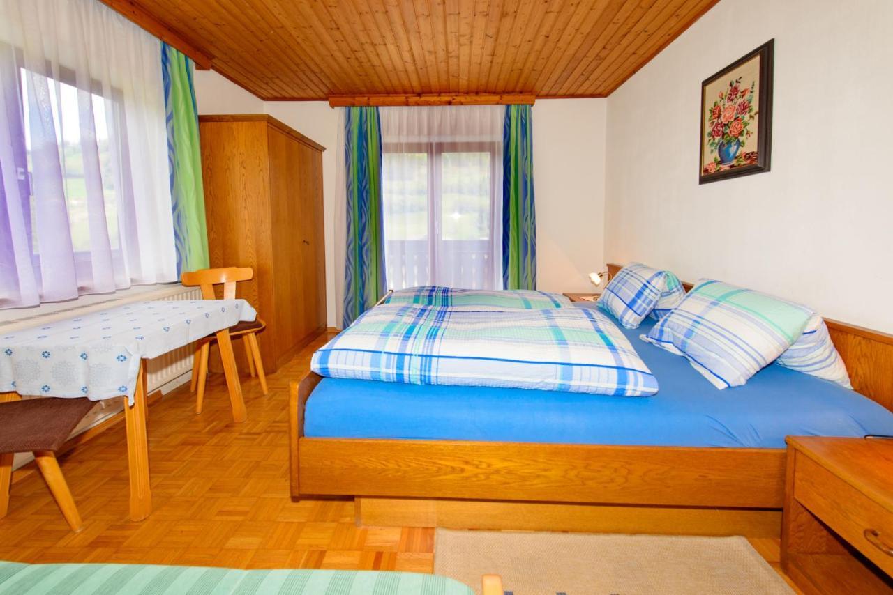 Schrahlehen Bed and Breakfast Wagrain Exteriör bild
