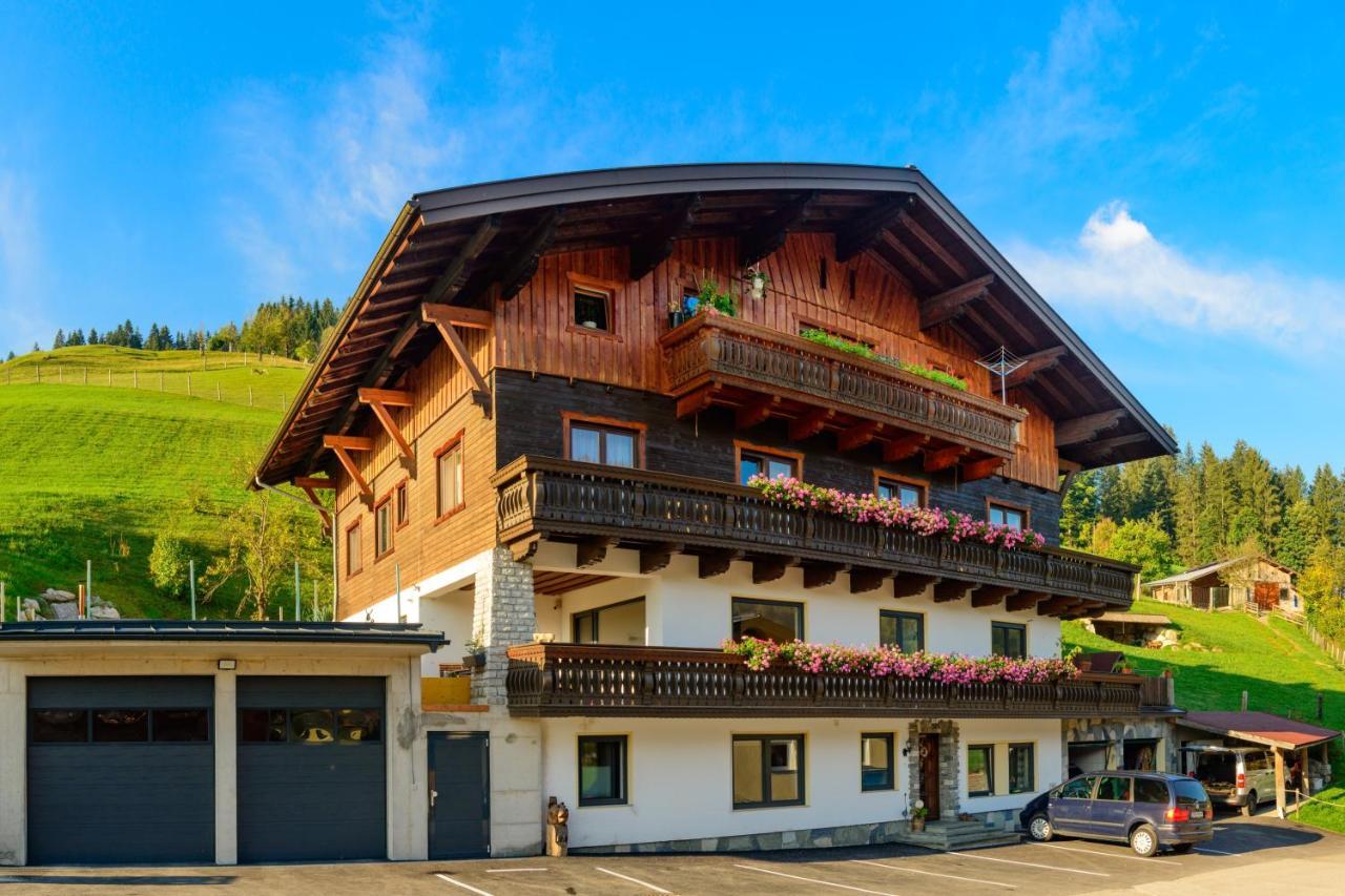 Schrahlehen Bed and Breakfast Wagrain Exteriör bild