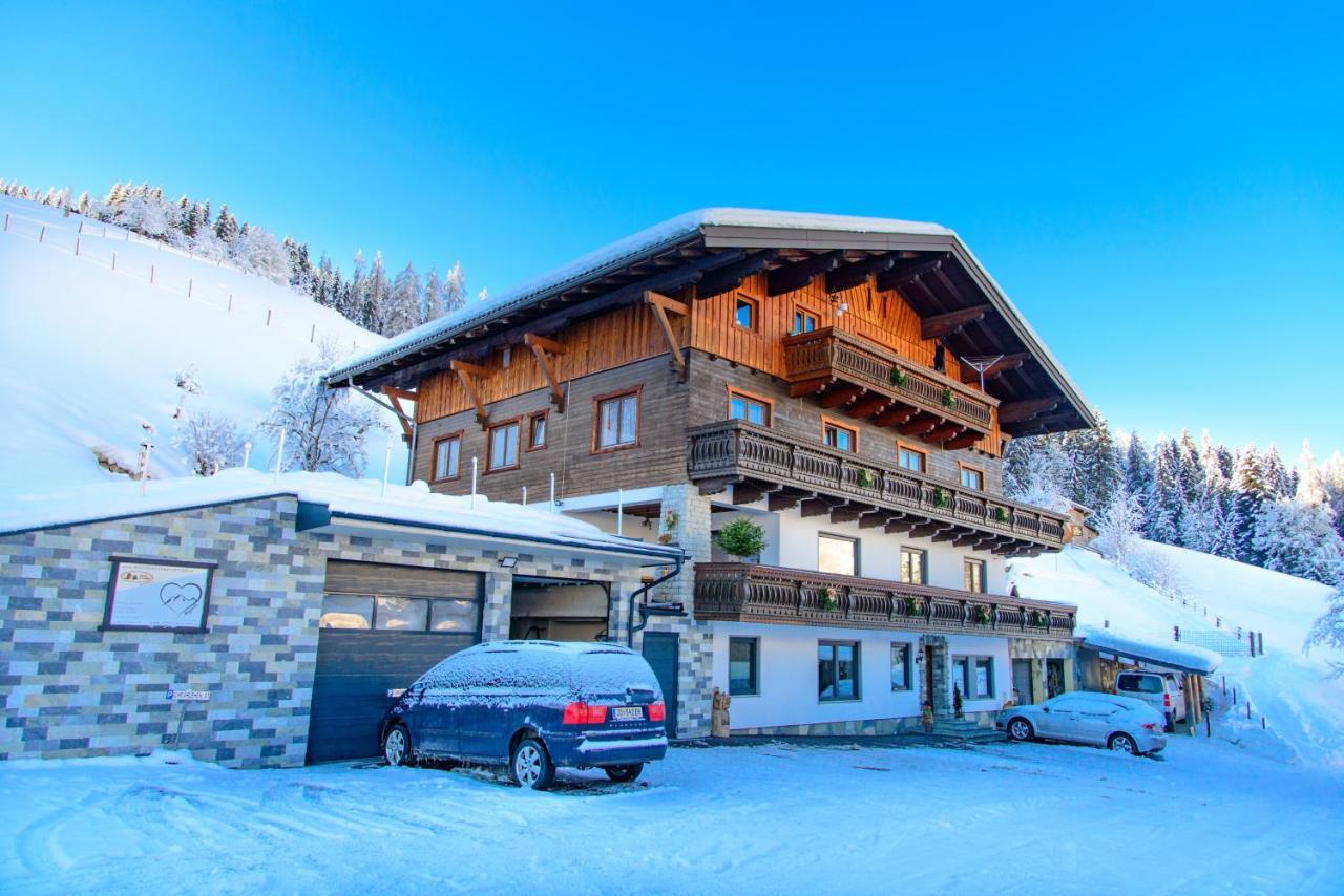 Schrahlehen Bed and Breakfast Wagrain Exteriör bild